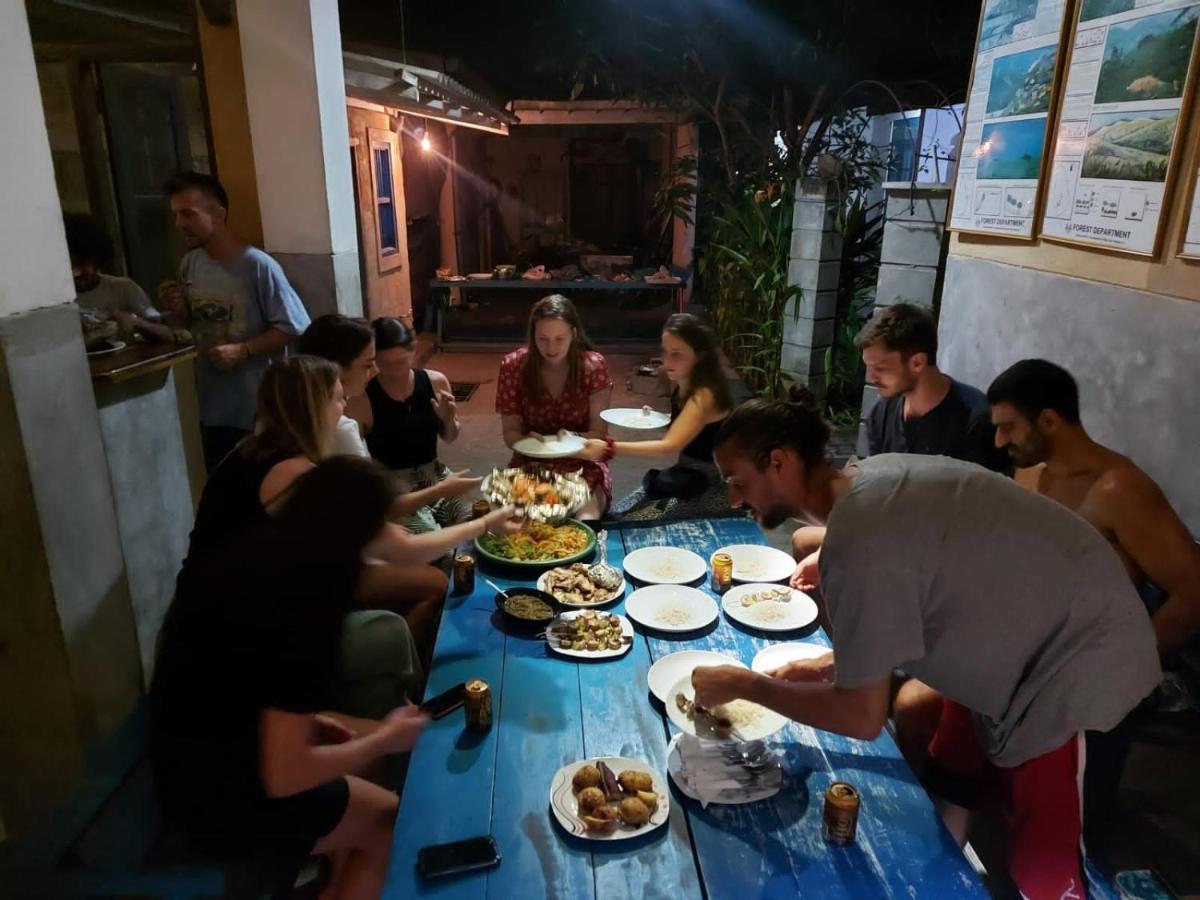 Cycling Backpacker Hostel & Cafe Unawatuna Zewnętrze zdjęcie