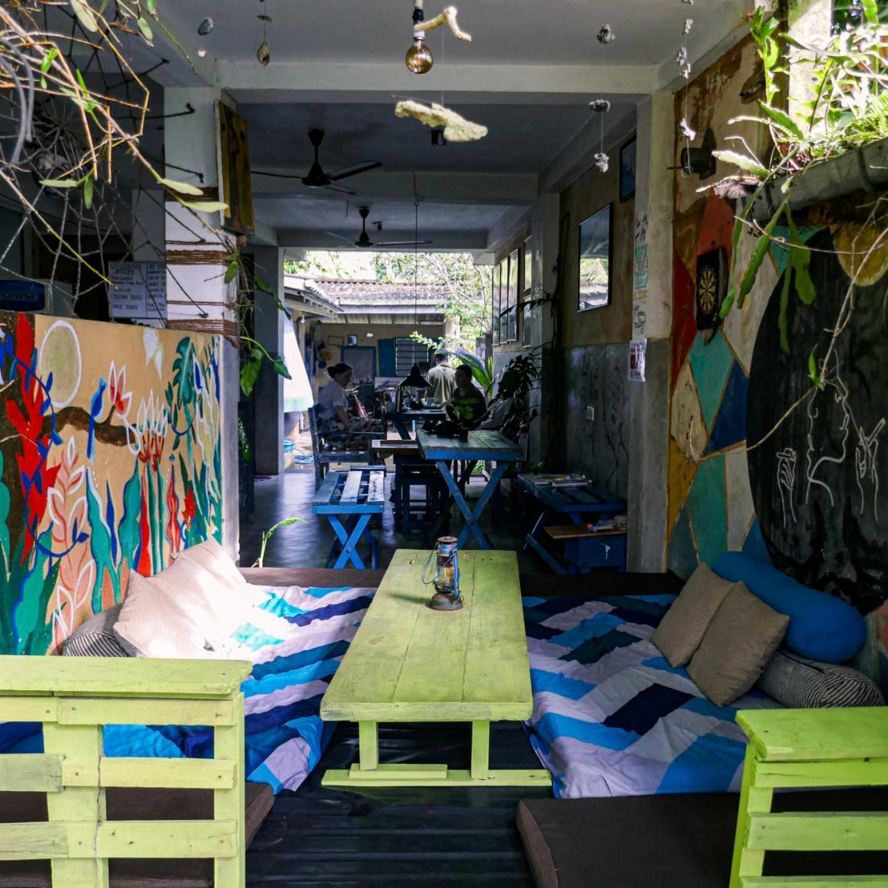 Cycling Backpacker Hostel & Cafe Unawatuna Zewnętrze zdjęcie