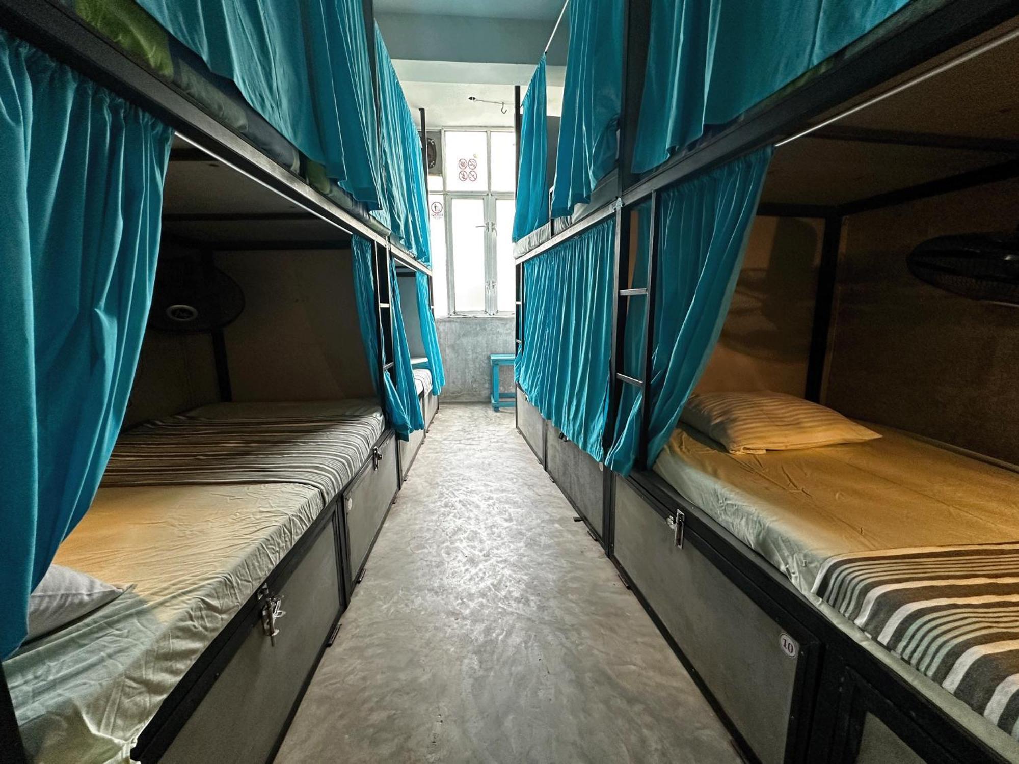 Cycling Backpacker Hostel & Cafe Unawatuna Zewnętrze zdjęcie