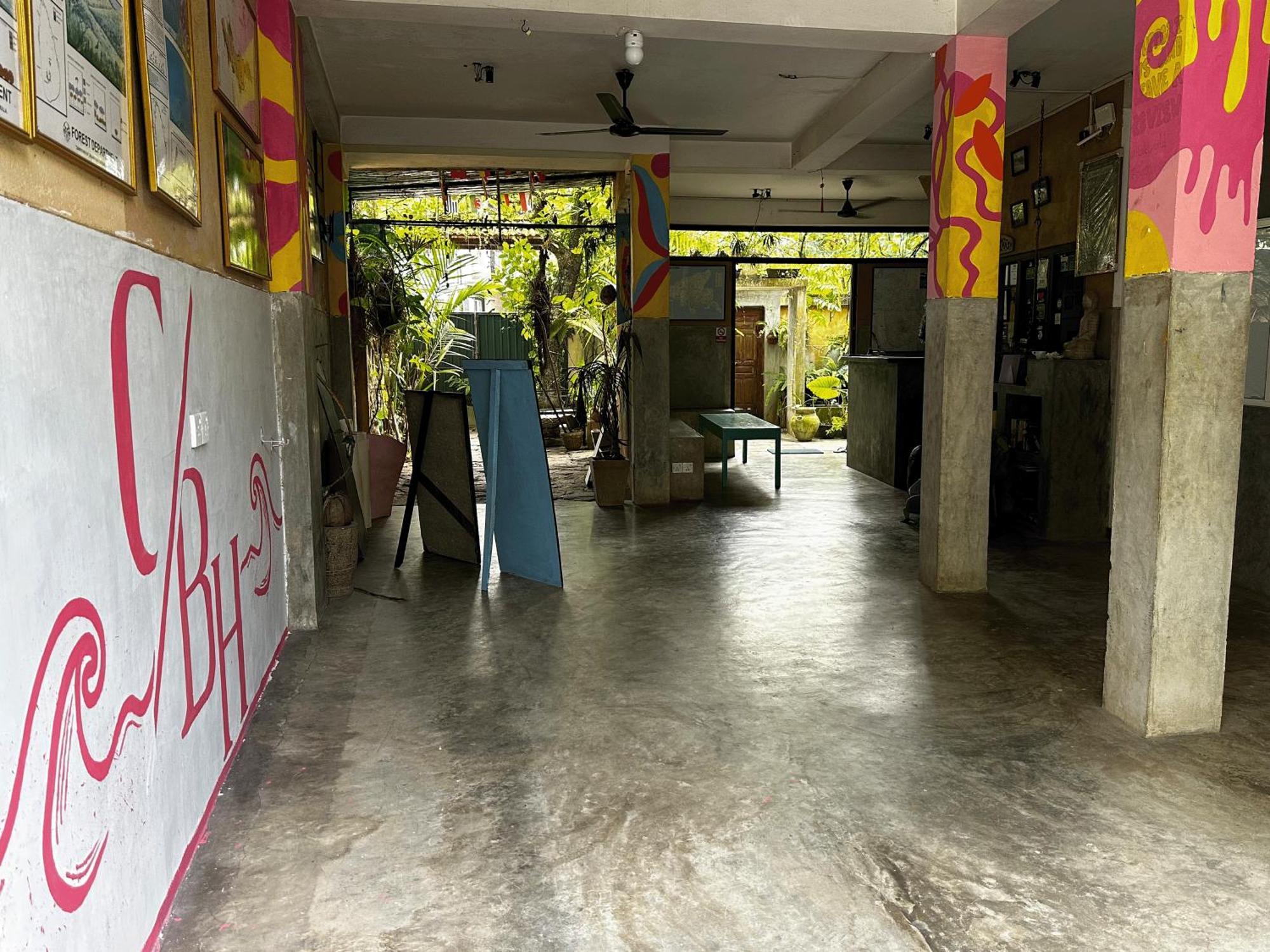 Cycling Backpacker Hostel & Cafe Unawatuna Zewnętrze zdjęcie